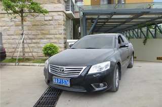 小型轿车