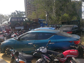 未上牌东风日产牌小型轿车